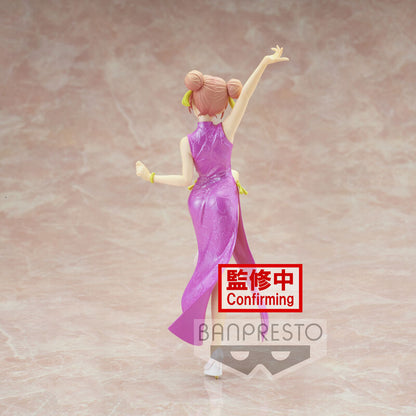 Figura de Yui Yuigahama Kyunties con atuendo rosa y pose dinámica - 4