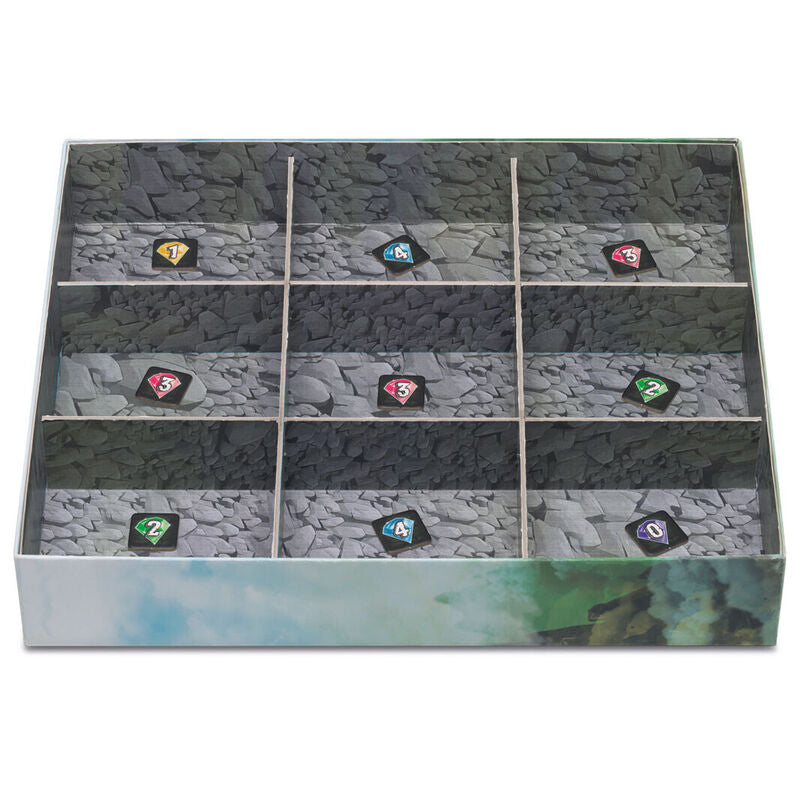 Caja del juego de mesa Mauga de CAYRO con exploradores y un guardián en la montaña - 3