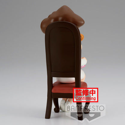 Figura BANPRESTO de Crayon Shinchan con un adulto sentado y un bebé en brazos - 4