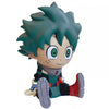 Hucha figura de Izuku Midoriya de My Hero Academia sentado