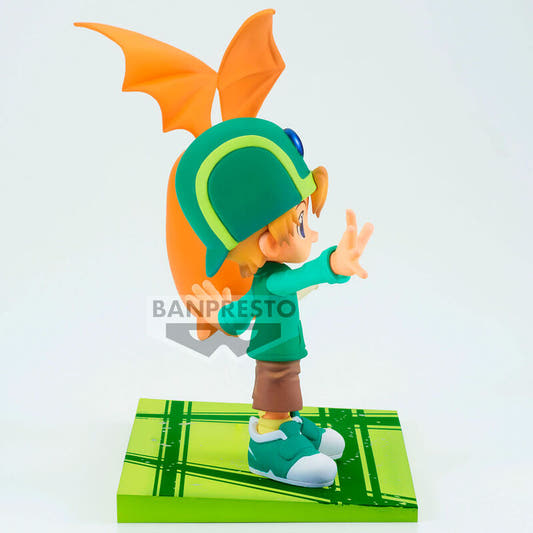 Figura de Takeru y Patamon de Digimon Adventure sobre base verde - 4