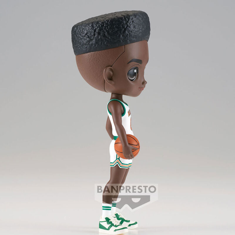 Figura Q Posket de Lucas de Stranger Things con uniforme de baloncesto - 2