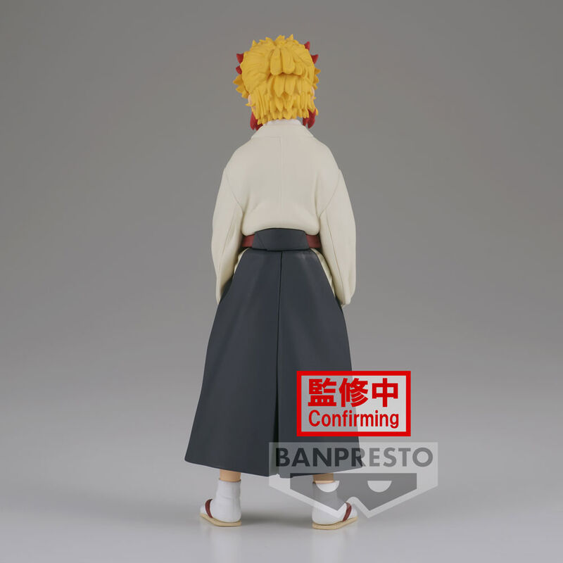 Figura de Senjuro Rengoku de Demon Slayer sobre base circular negra - 4