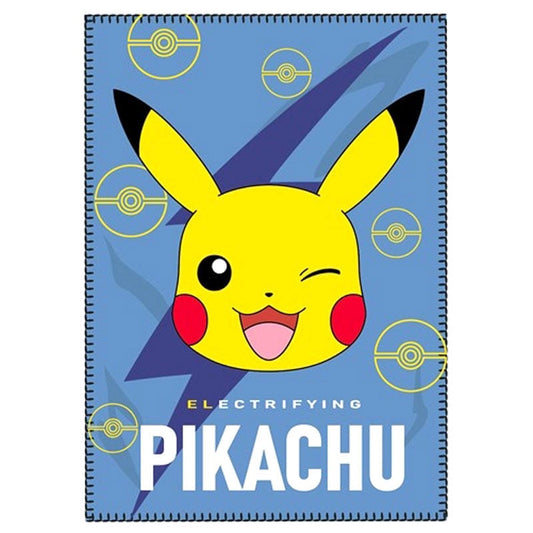 Manta polar azul de Pikachu con Poké Balls