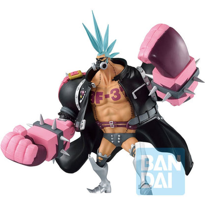 Figura Ichibansho de Franky de One Piece Film Red con brazos mecánicos rosas