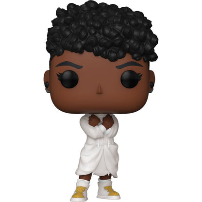 Figura FUNKO POP! de Shuri con conjunto blanco y zapatillas amarillas
