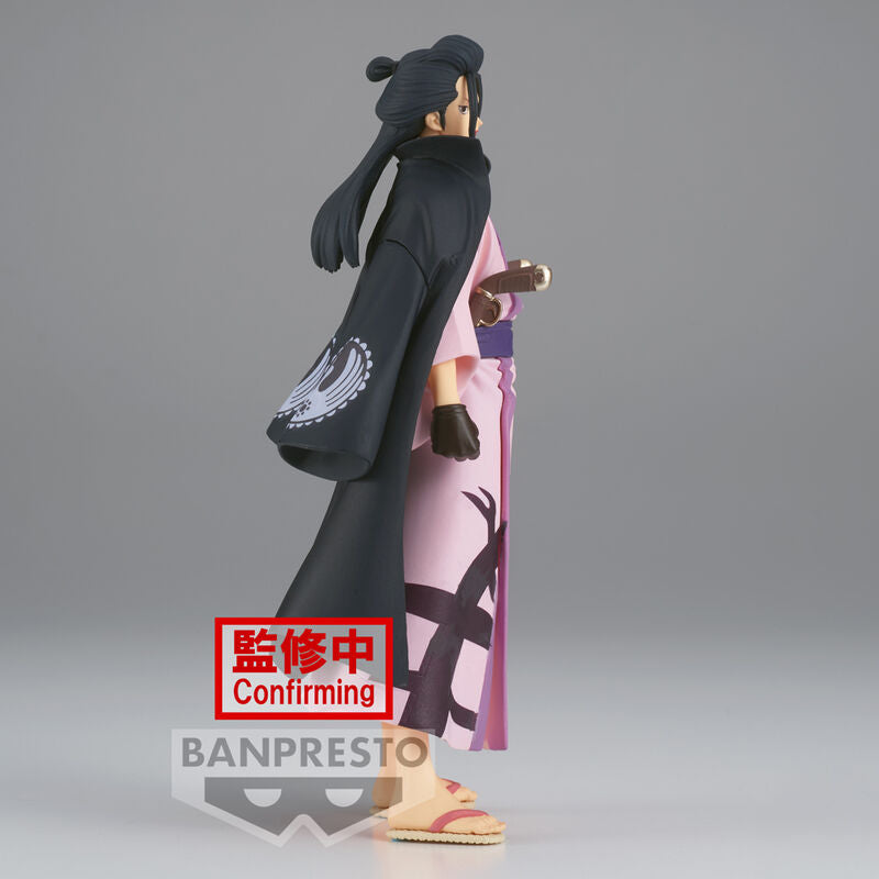 Figura de Izou de One Piece con atuendo rosa y capa negra - 5