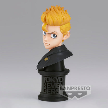 Figura busto de Takemichi Hanagaki de Tokyo Revengers sobre base negra - 3