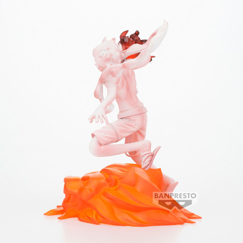 Figura de Monkey D. Luffy de One Piece Film Red sobre una base con efecto de llamas - 3