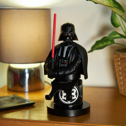 Soporte Cable Guy de Darth Vader con sable de luz rojo - 23