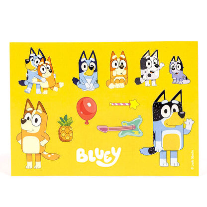 Set de papelería coloreable Bluey con libreta, lápices y láminas - 5