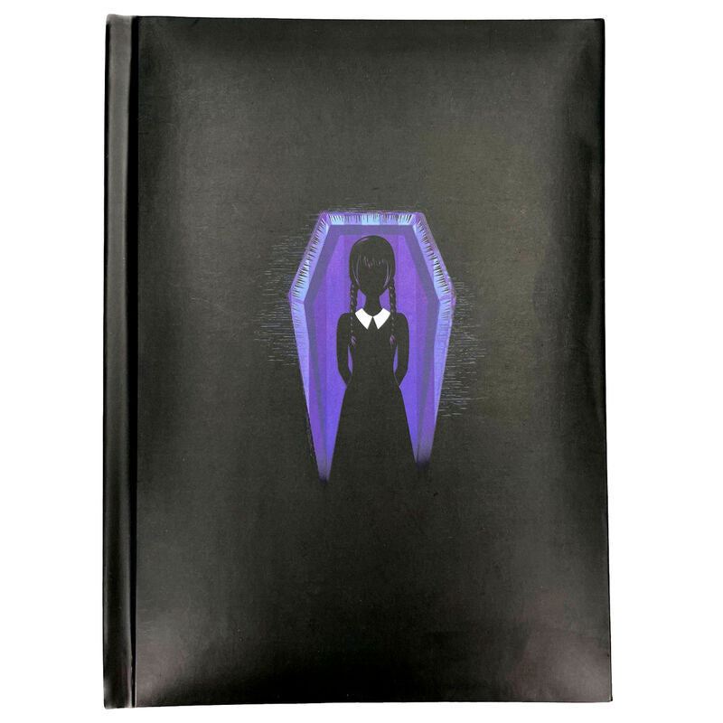Cuaderno A5 negro de Wednesday Dark Side con ilustración morada y luz