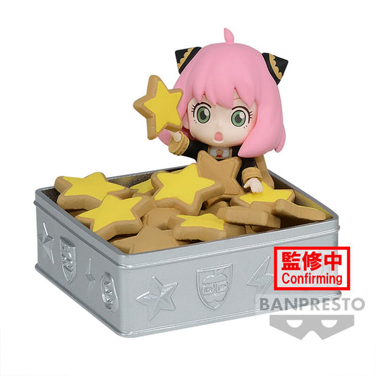 Figura de Anya Forger de SPY x FAMILY rodeada de estrellas