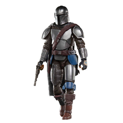 Figura articulada de The Mandalorian con armadura y bláster