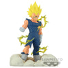 Figura de Majin Vegeta de Dragon Ball Z con aura de energía sobre nubes