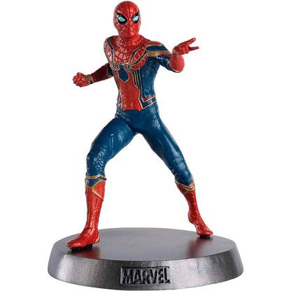Figura Iron Spider Marvel a escala 1:18 sobre base negra