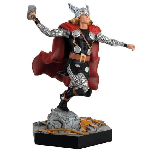 Figura de Thor Marvel con martillo, capa roja y base escénica