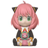 Figura hucha de Anya Forger de SPY x FAMILY sentada con un peluche rosa