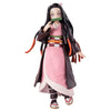 Figura articulada S.H.Figuarts de Nezuko Kamado con kimono rosa y bozal de bambú