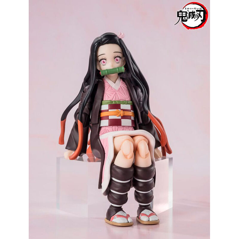 Figura articulada S.H.Figuarts de Nezuko Kamado con kimono rosa y bozal de bambú - 3