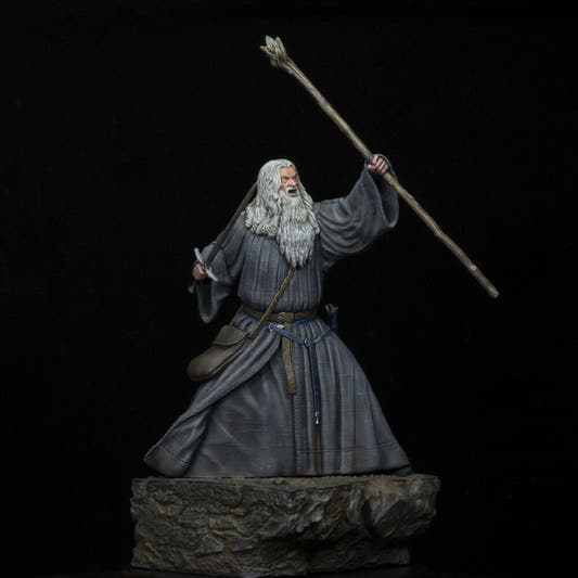 Figura de Gandalf en Moria con bastón y espada - 3