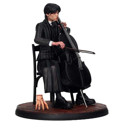 Figura de Miércoles tocando el violonchelo con Cosa - 2