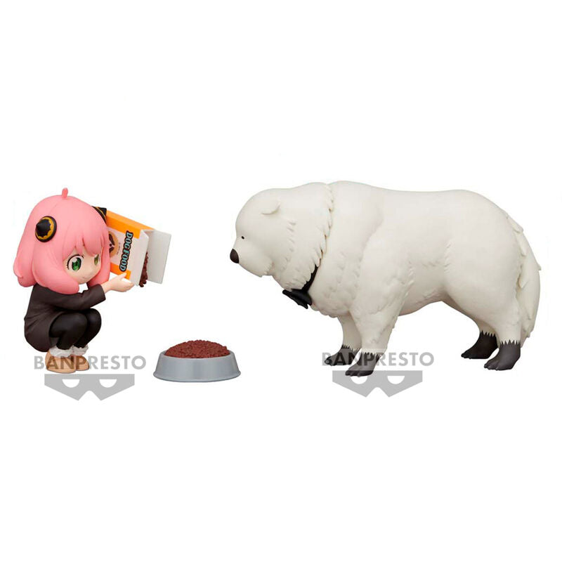 Figura de Anya Forger leyendo junto a Bond de Spy x Family