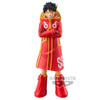 Figura de Monkey D. Luffy de One Piece con atuendo rojo y brazos cruzados