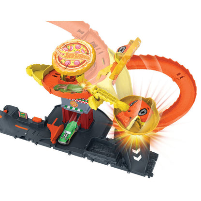 Pista Hot Wheels City Pizza Slam con cobra naranja y coche 1:64 - 4