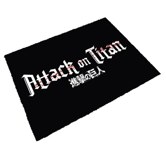 Felpudo negro Attack on Titan con logotipo blanco y rojo