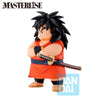 Figura Ichibansho de Yajirobe con traje naranja y espada