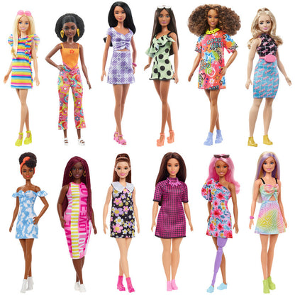 Surtido de muñecas Barbie Fashionistas con conjuntos y accesorios