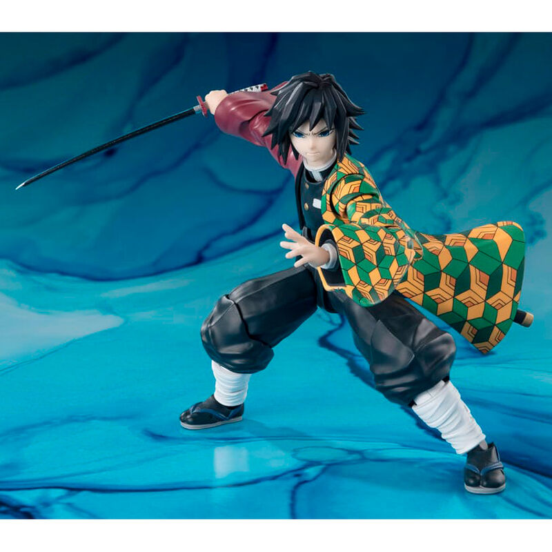 Figura S.H.Figuarts de Giyu Tomioka con haori geométrico y espada - 5