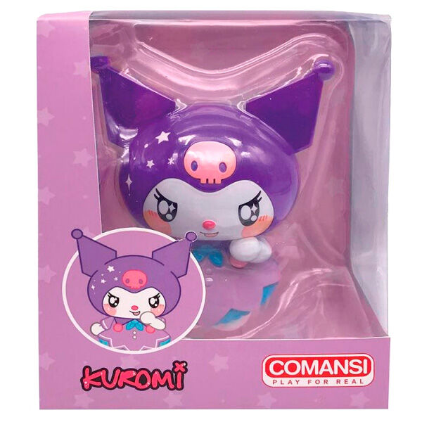 Figura de Kuromi Hello Kitty COMANSI de 16 cm con gorro morado y base decorativa - 2