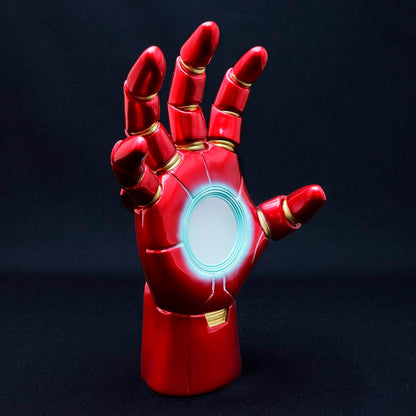 Estatua Heroic Hands de Iron Man con mano acorazada roja y reactor circular - 3