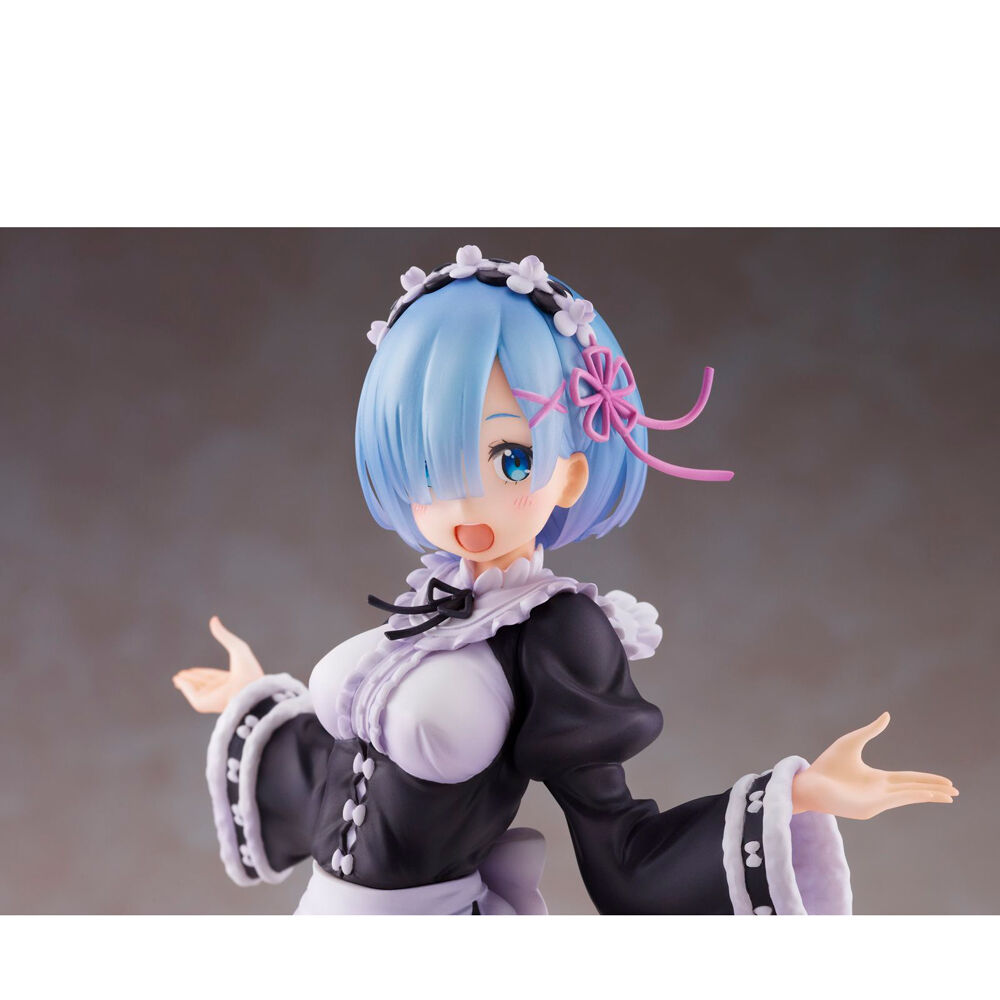 Figura de Rem de Re:Zero con vestido Winter Maid y base de hielo - 4