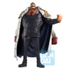 Figura Ichibansho de Monkey D. Garp con capa blanca y puño alzado