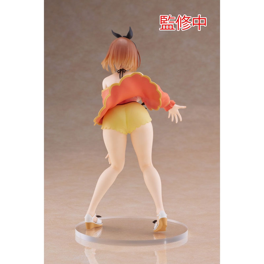 Figura de Ryza con traje de baño y chaqueta naranja sobre base transparente - 3