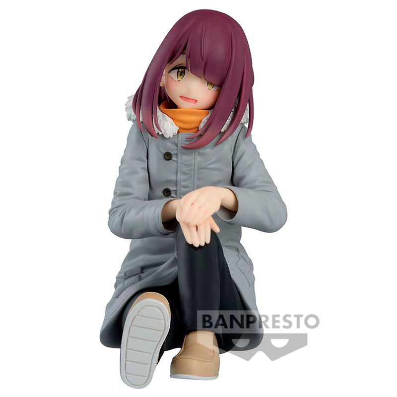 Figura de Ayano Toki de Laid-Back Camp sentada con abrigo gris - 2