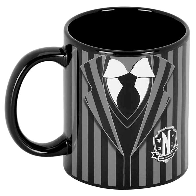 Taza Wednesday con diseño de uniforme negro y gris - 3