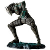 Figura Banpresto de Kaiju No. 8 sobre base rocosa