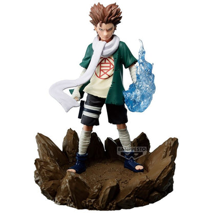 Figura de Choji Akimichi de Naruto Shippuden sobre una base rocosa