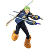 Figura de Roronoa Zoro de One Piece con tres espadas