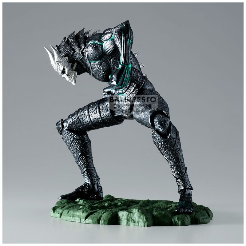 Figura Banpresto de Kaiju No. 8 metalizado sobre base rocosa - 2