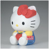 Figura de Hello Kitty BANPRESTO con lazo rojo y una manzana