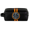 Neceser negro de Dragon Ball con emblema frontal y franjas naranjas