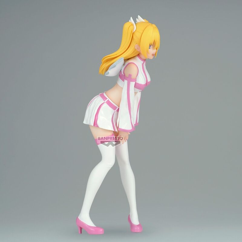 Figura de Liliel con alas blancas y traje rosa y blanco - 3