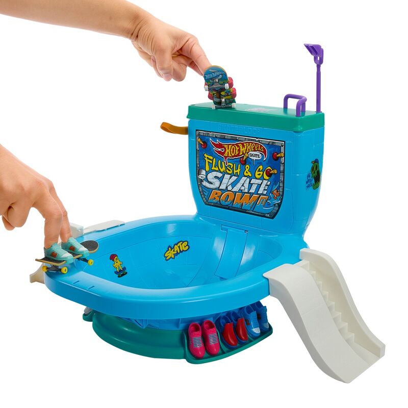Set Bowl de Inodoro Skate Hot Wheels con monopatín para dedos y zapatillas - 3