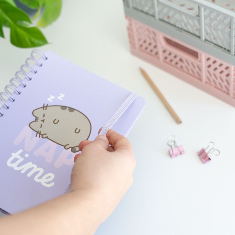 Cuaderno A5 Pusheen Moments lila con diseño Nap time - 4