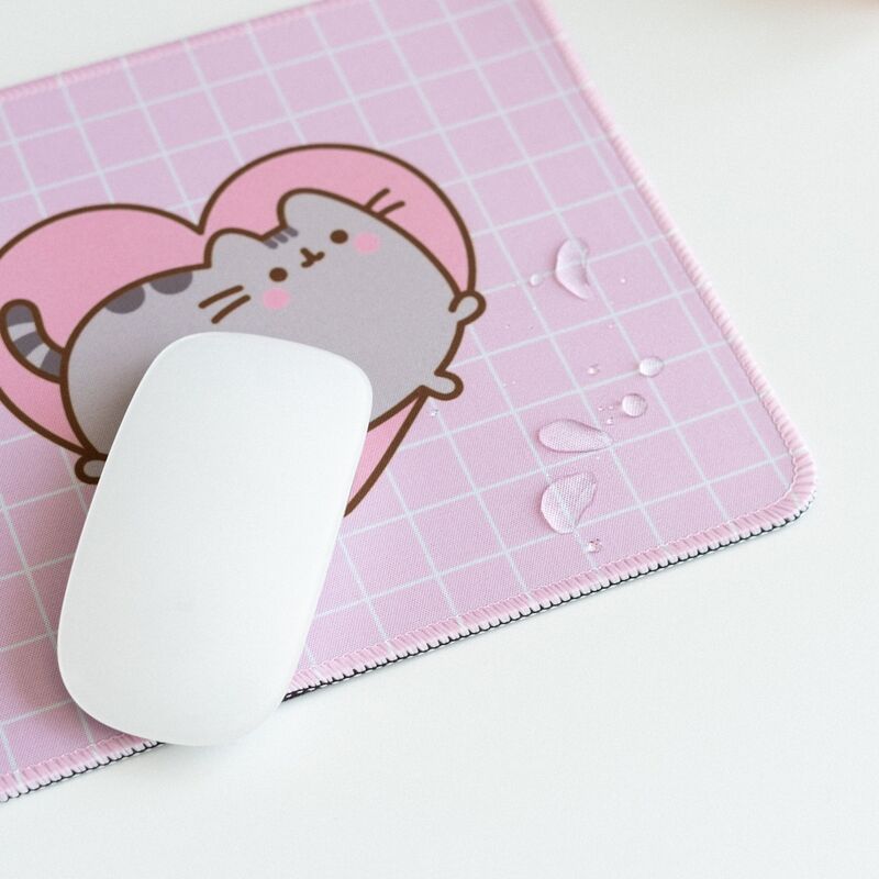 Alfombrilla de ratón rosa ERIK con Pusheen sujetando un corazón - 4